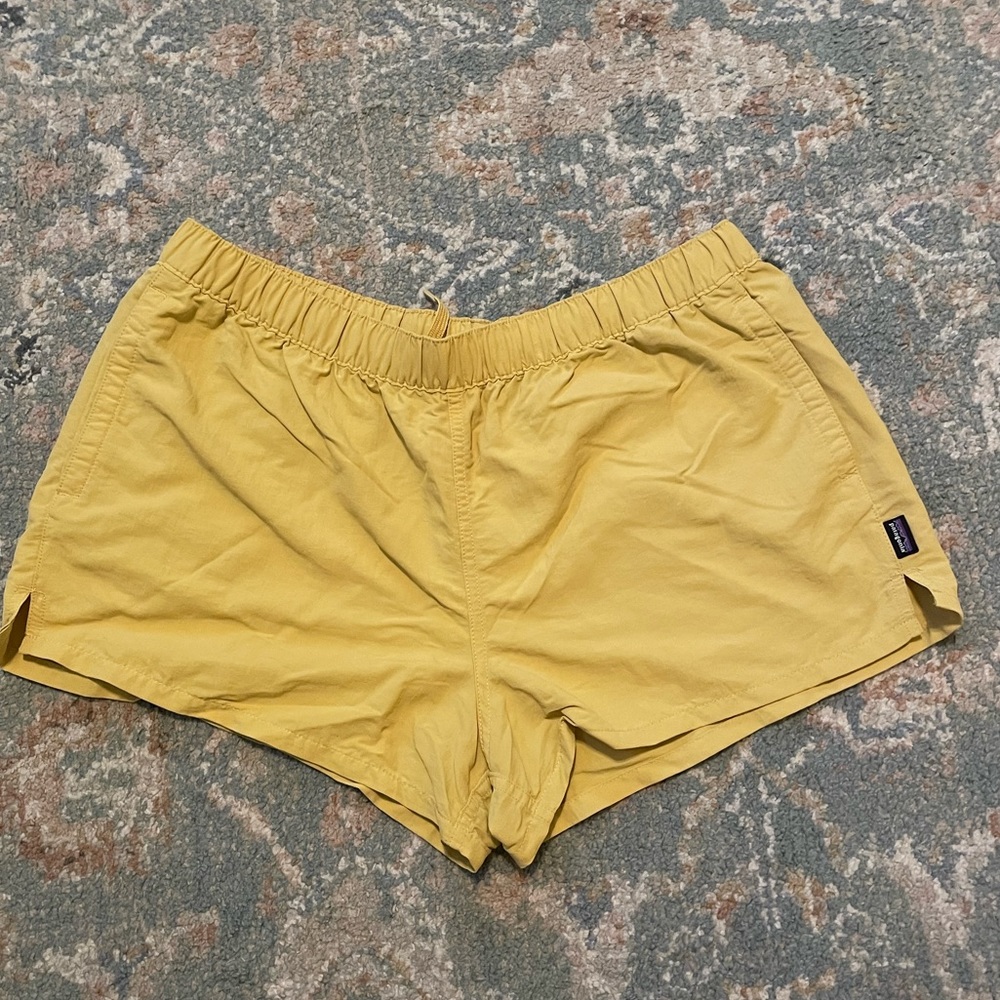 PATAGONIA BARELY BAGGIES SHORTS 2.5 in inseam Surfboard Yellow
